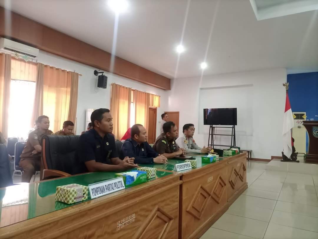 Opd Kab Bengkulu Utara Hadiri Rapat Paripurna DPRD Kab Bengkulu Utara,di ruang rapat Paripurna ruang rapat Paripurna.Selasa.20/12/2022.( Foto : Gunawan )