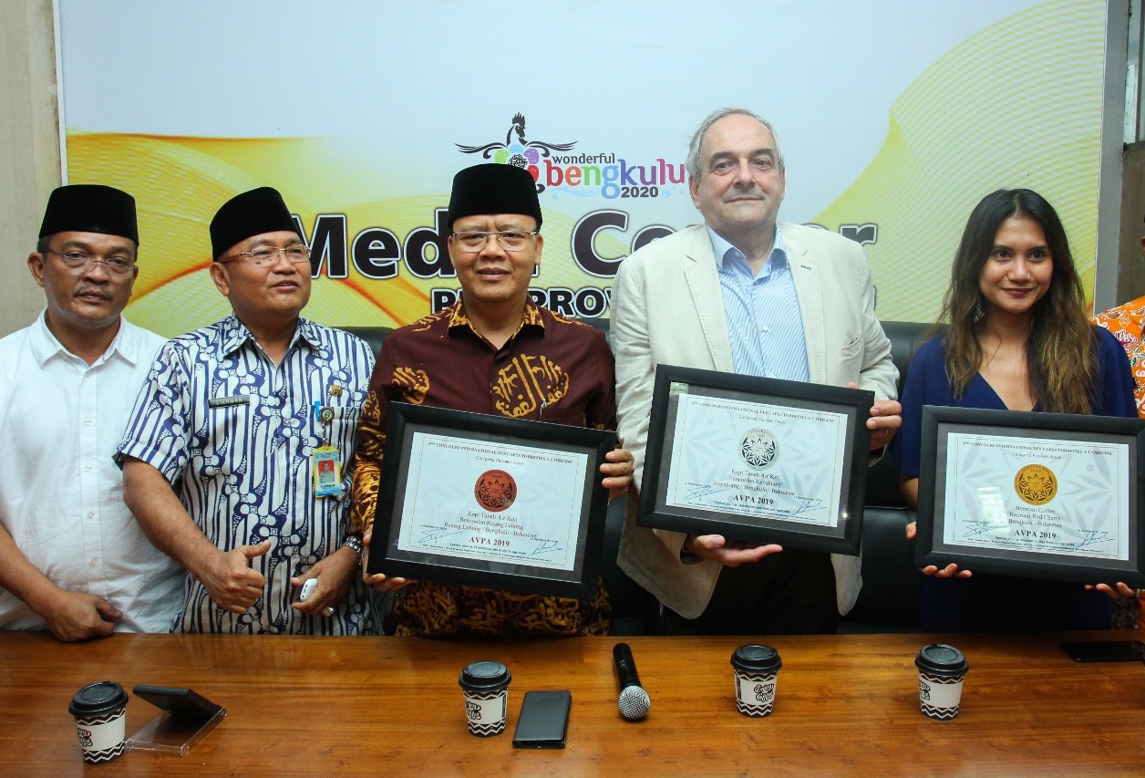 nasional