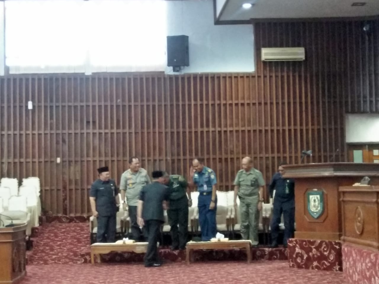 Rapat Paripurna Dengan Agenda Nota Penjelasan Gubernur Atas Raperda Rencana Umun Energi Daerah